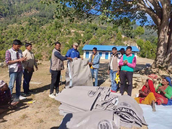 सामुदायिक विकास केन्दले  गर्यो भूकम्प  प्रभावितहरूलाई सहयोग