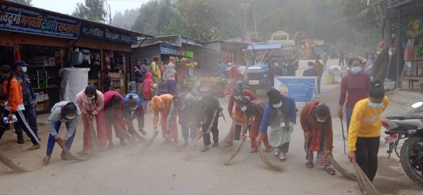 दि.सि.न.पा ४ र ईलाका प्रहरी कार्यालय को आयोजना मा राजपुर बजार सरसफाइ