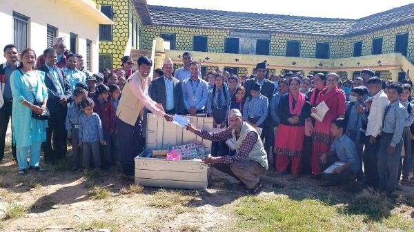 बास नेपाल द्धारा पद्म पब्लीकलाई शैक्षिक सामाग्री सहयोग