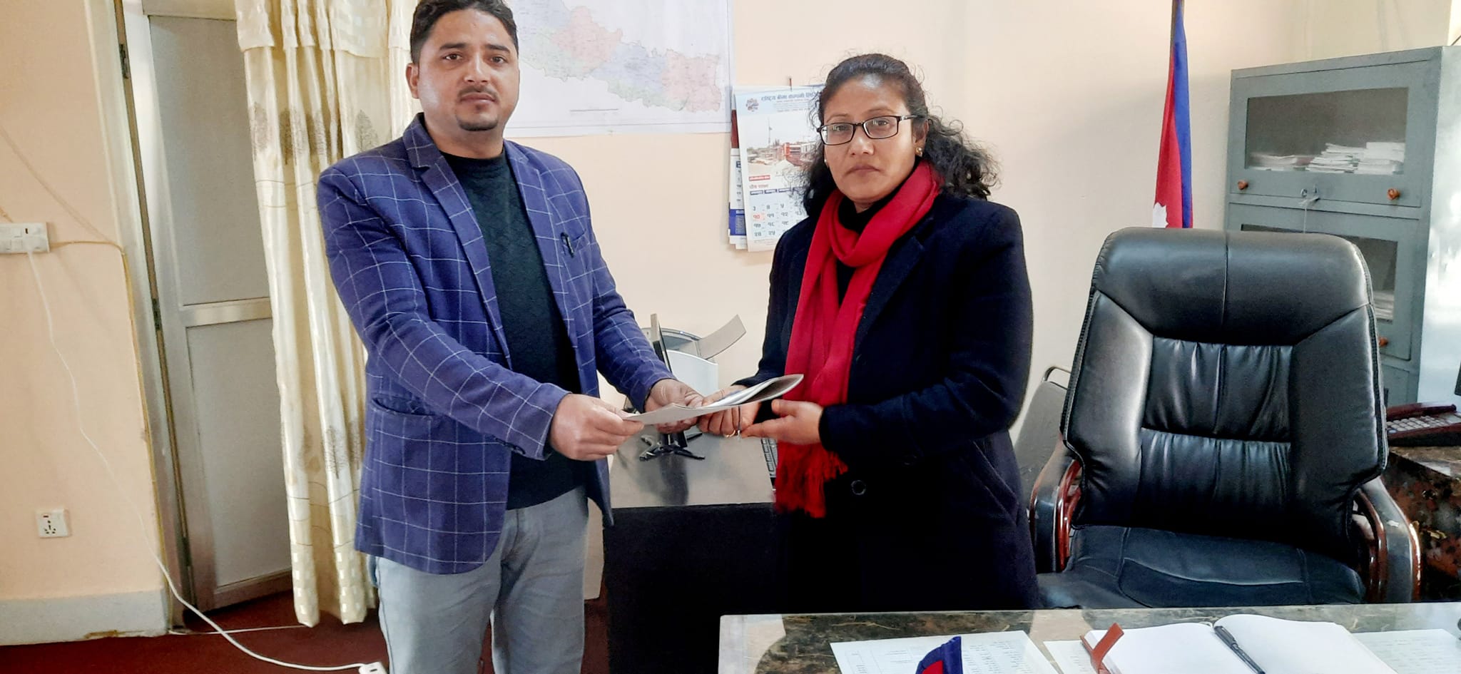 प्रमुख जिल्ला अधिकारी श्रेष्ठलाई जनमोर्चाको ज्ञापन पत्र