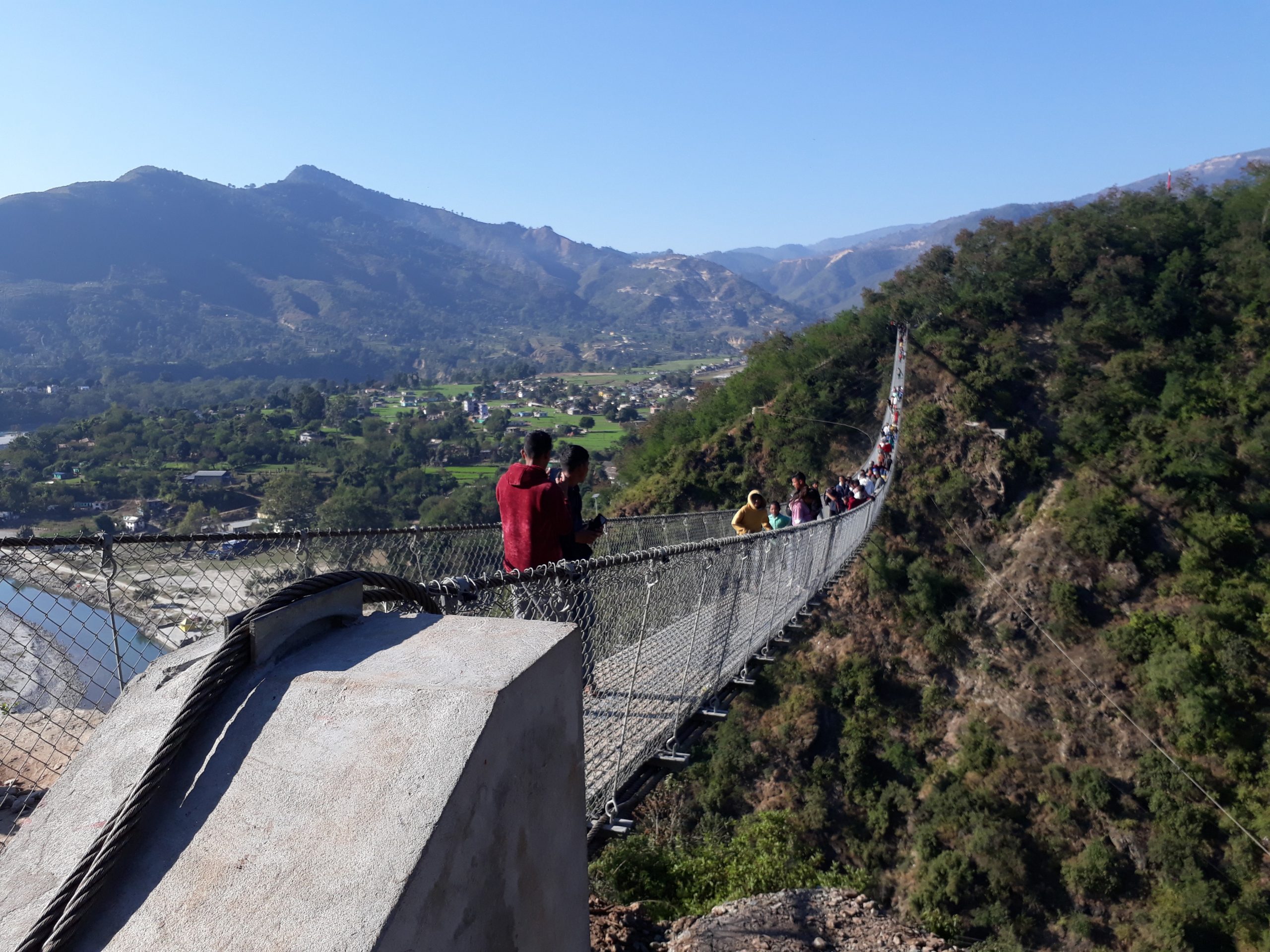 डोटीको भाइरल पुल जहाँ दैनिक हजारौँ जना घुम्न आउँछन्