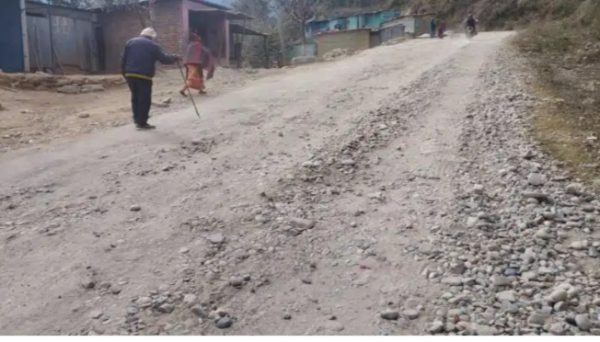 सडक भत्काएर निर्माण कम्पनी फरार