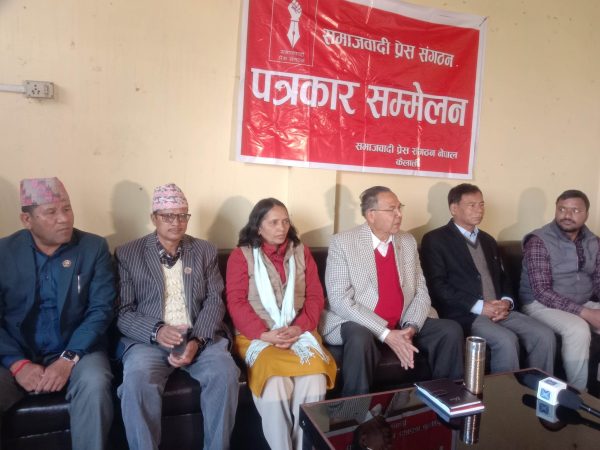 मुख्यमन्त्रीले विश्वासको मत पाउनेमा आशावादी छुः नेता खनाल