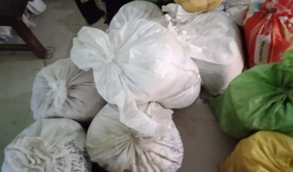 कञ्चनपुरमा दुई लाख बढी भन्सार छलीका सामान बरामद