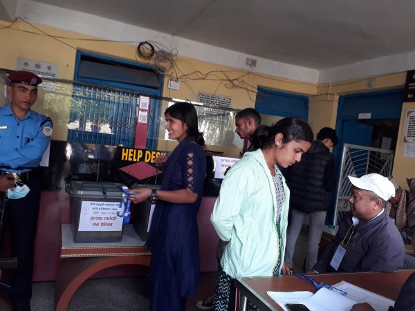 डोटी बहुमुखी क्याम्पसमा बिहान ११ बजे सम्म ३३ प्रतिशत मतदान