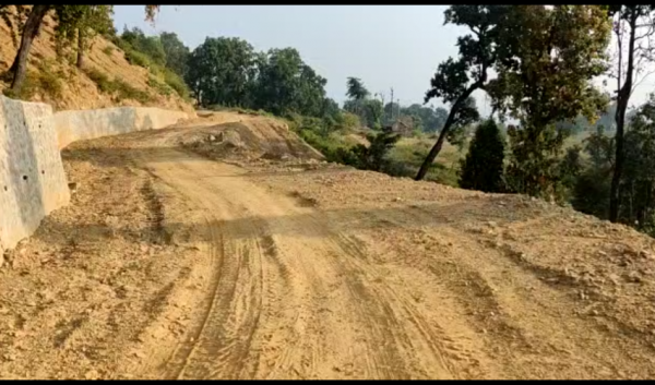सेती लोकमार्गको बिजोक, आधाभन्दा बढी निर्माण १४ वर्षदेखि अधुरै