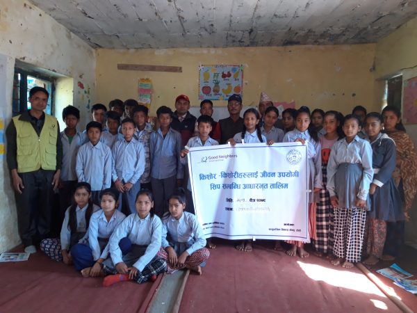 किसोर किशोरीहरुलाई जिबन उपयोगि सिप तालिम