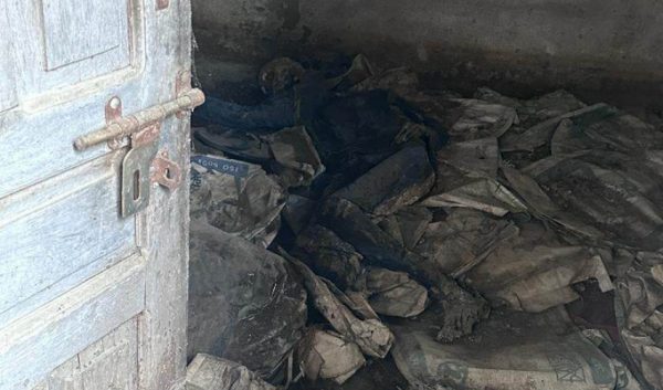 एक घर भित्र सडेको अवस्थामा सब फेला