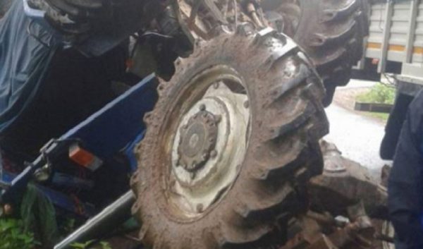 बाजुरामा ट्याक्टरको टायरमा च्यापिएर एकजनाको मृत्यु