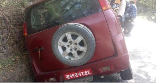 राष्ट्रिय जनमोर्चाका महासचिव भट्ट सवार गाडी दुर्घटना