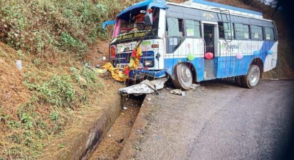 डोटीमा जन्ती बोकेको बस दुर्घटना