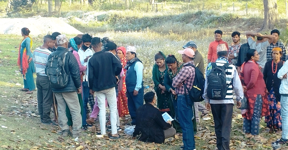 नक्कली सुकुम्बासी बनाएर जग्गा कब्जा