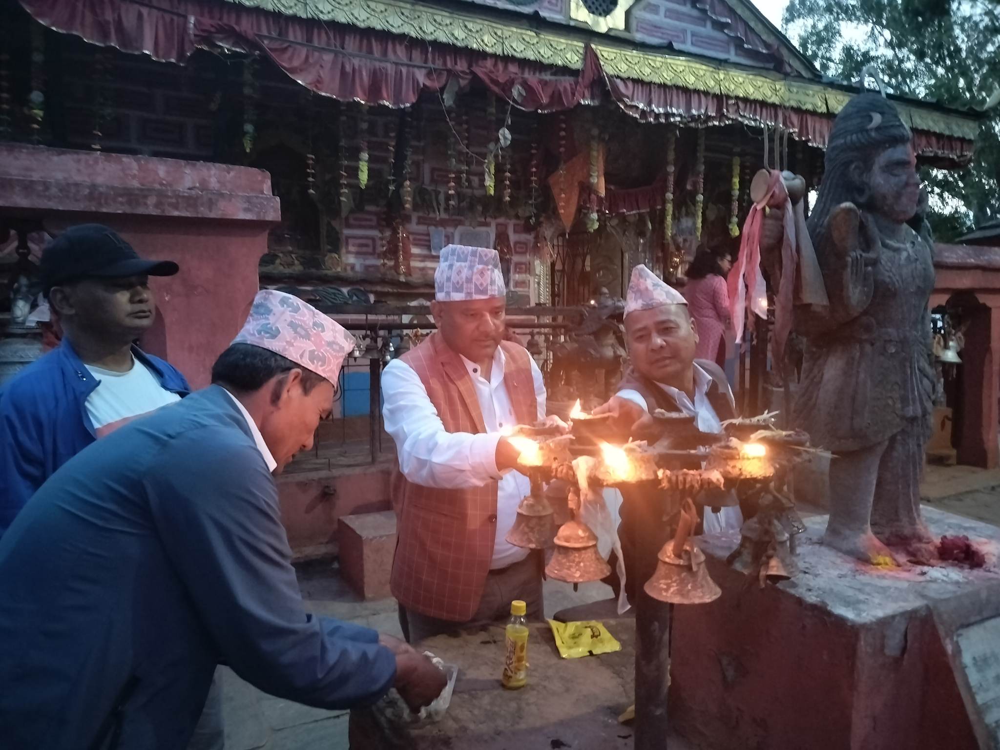 विविध कार्यक्रम गरी गणतन्त्र दिवस मनाइयो