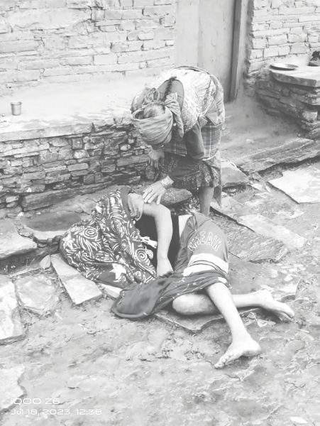 डोटीमा भिरबाट लडेर एक युवक मृत्यु