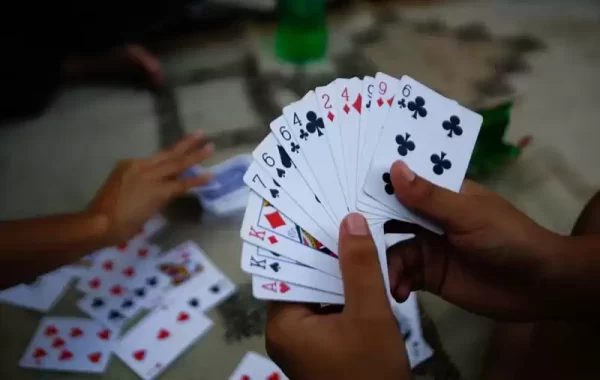 धनगढीमा १२ जुवाडे पक्राउ