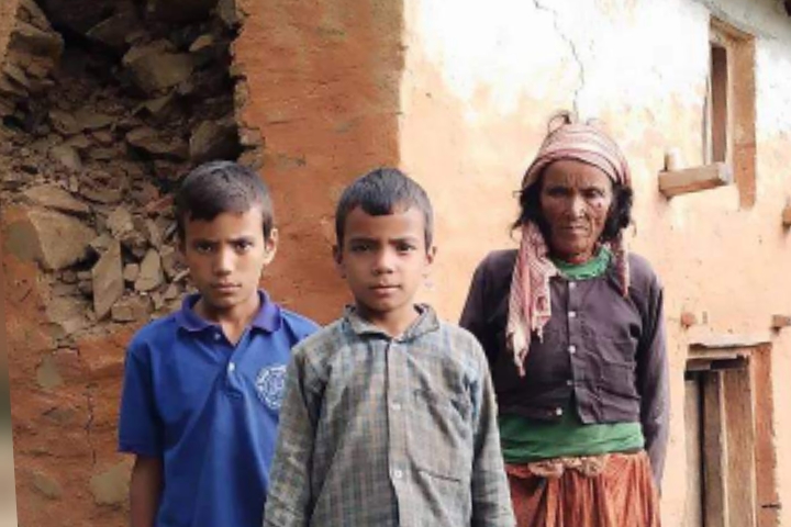 भूकम्पका कारण बैतडीमा एक परिवार बिस्थापित