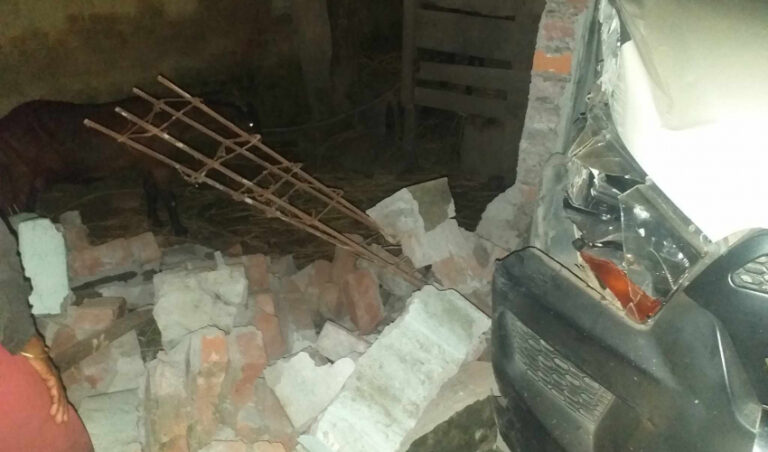 गोदावरी नगरपालिकाका प्रमुख प्रशासकीय अधिकृत चड्ने गाडी दुर्घटना