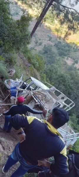 डोटीमा जिप दुर्घटना हुँदा २ जना घाइते