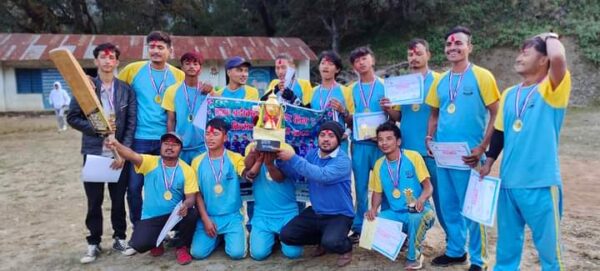 पालिका स्तरीय प्रथम बडीकेदार टी ट्वान्टी क्रिकेट प्रतियोगिताको उपाधि रेडियो बडीकेदारलाई