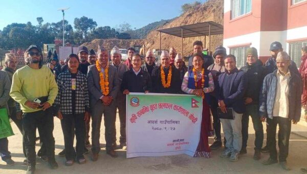 आदर्श गाउँपालिकाले गर्‍यो अगुवा किसान र कृषि विज्ञ बिच छलफल