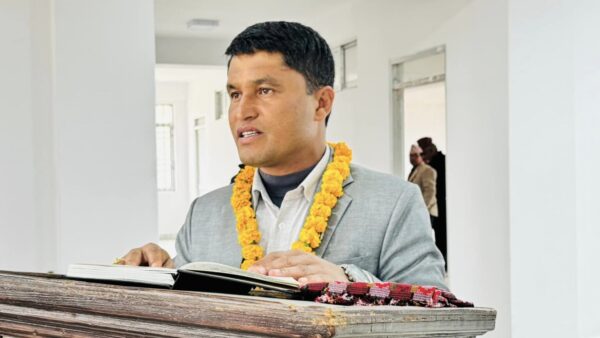 सुदुरपश्चिमका सामाजिक बिकास मन्त्री बिरुद्ध प्रहरीमा उजुरी, बझाङका बोहरालाई ज्यान मार्ने धम्की