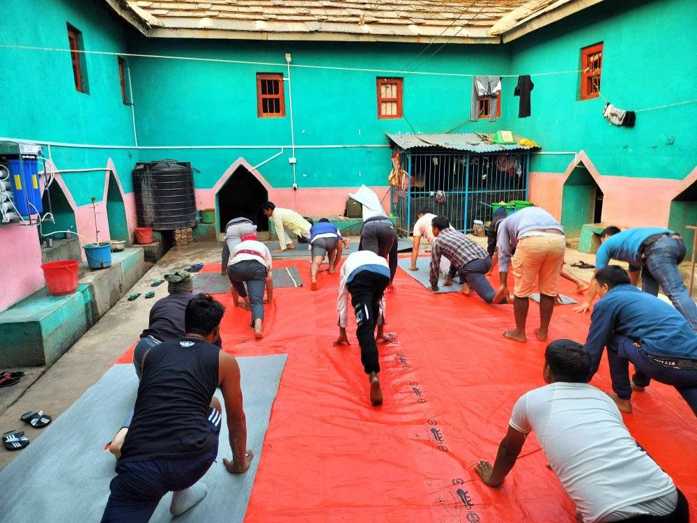डोटीमा कैदी बन्दीहरूलाई योग तथा परामर्श सेवा