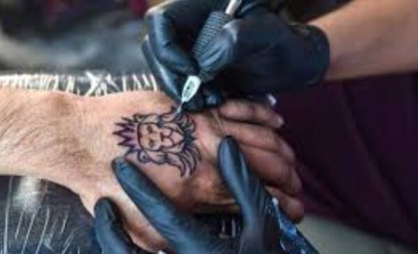 भारतमा ट्याटु बनाउँदा ४० जनालाई सर्‍यो एचआइभी