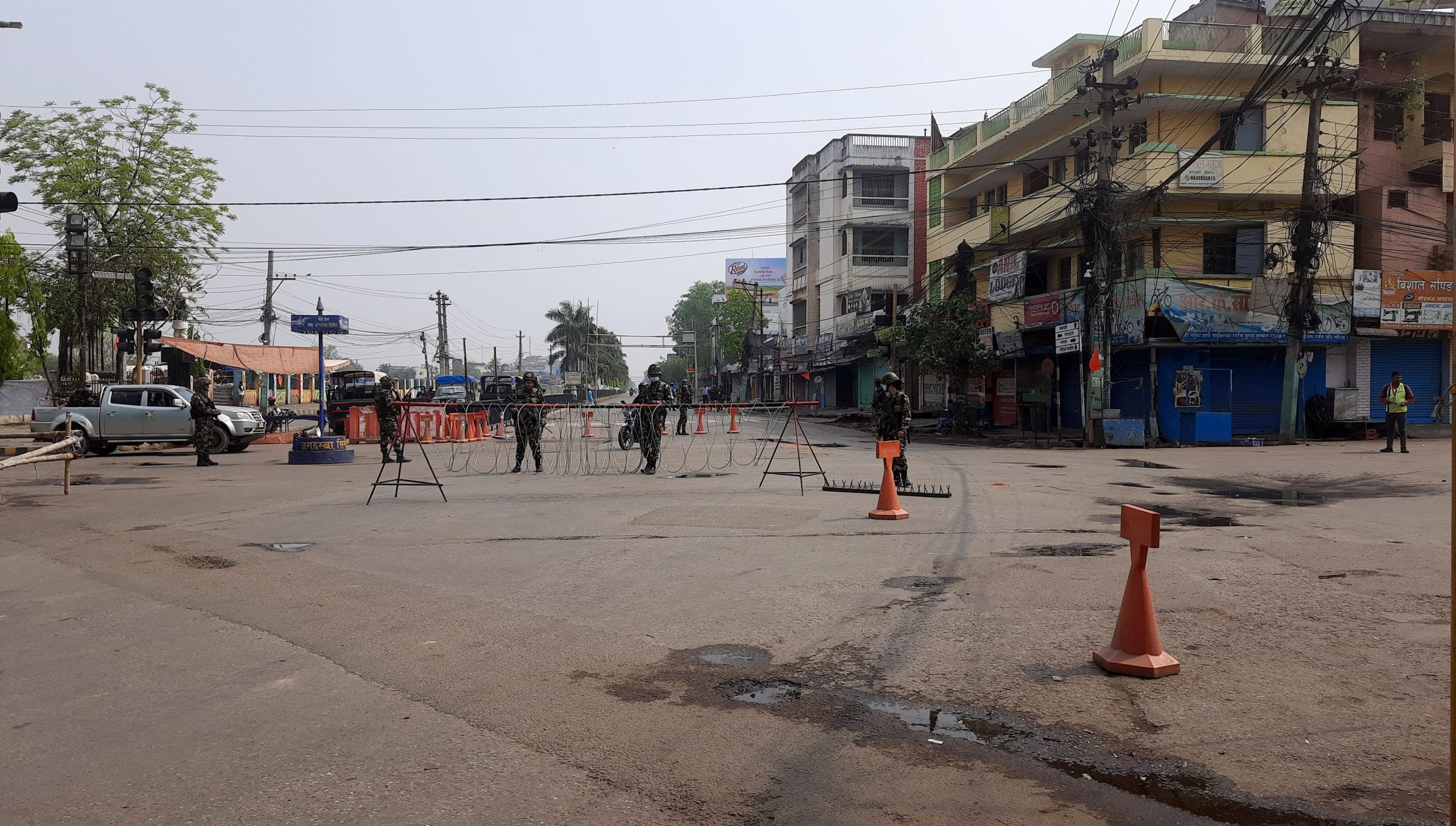 वीरगन्जमा कर्फ्यु लम्बियो