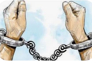 कैलालीबाट हतकडीसहित भागेकी महिला भारतमा पक्राउ