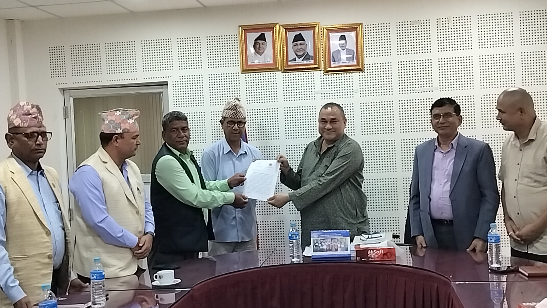 स्थानीय सेवा ऐन कार्यान्वयनमा स्थानीय सरकारकाे असन्तुष्टि , मुख्यमन्त्री शाहलाई आन्दाेलनमा उत्रने चेतावनी