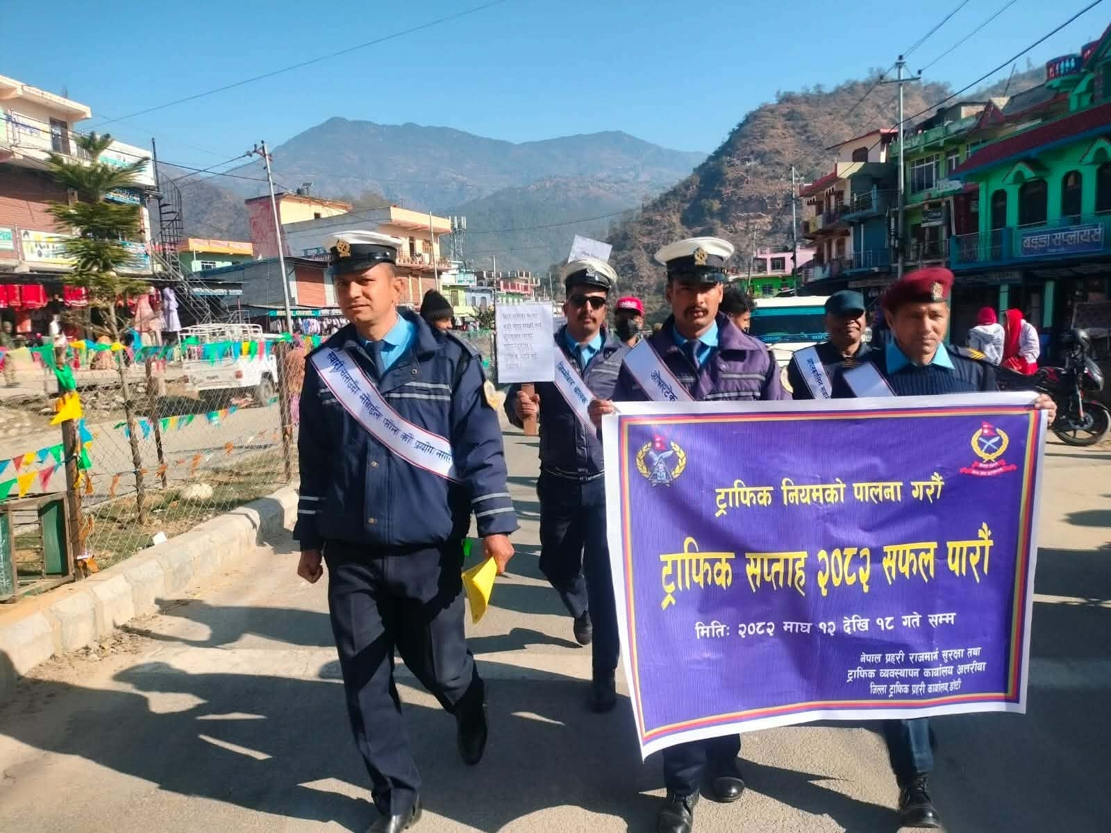 ट्राफिक नियम उल्लङ्घनमा कडाइ, डोटीमा ट्राफिक सप्ताह २०८२ सुरु