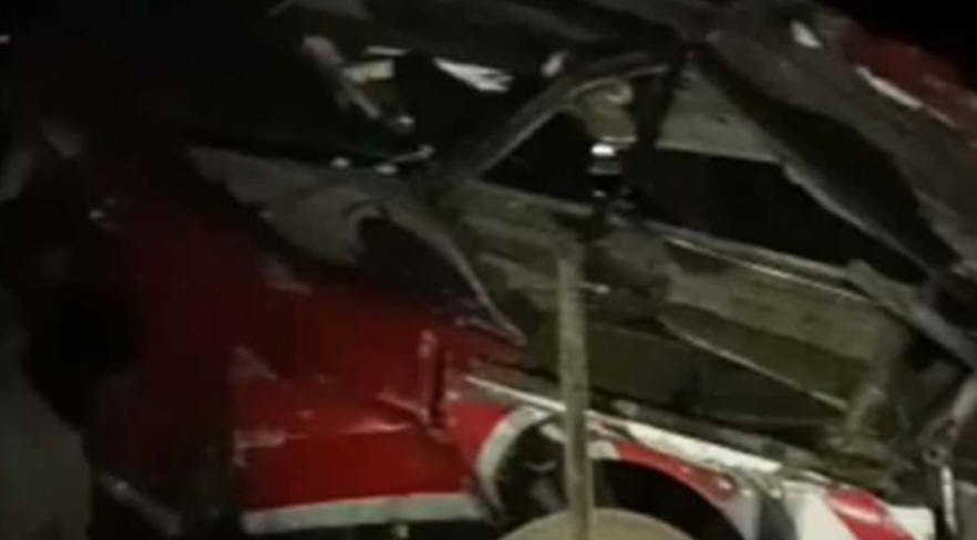 बैतडीमा जन्ती बोकेको बस दुर्घटना हुँदा ८ जनाको मृत्यु