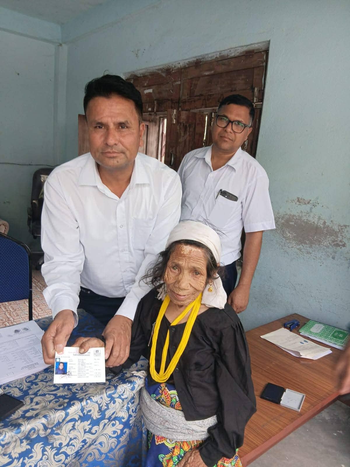 ७९ वर्षको उमेरमा नागरिकता पाएपछि दिलसराको खुसी