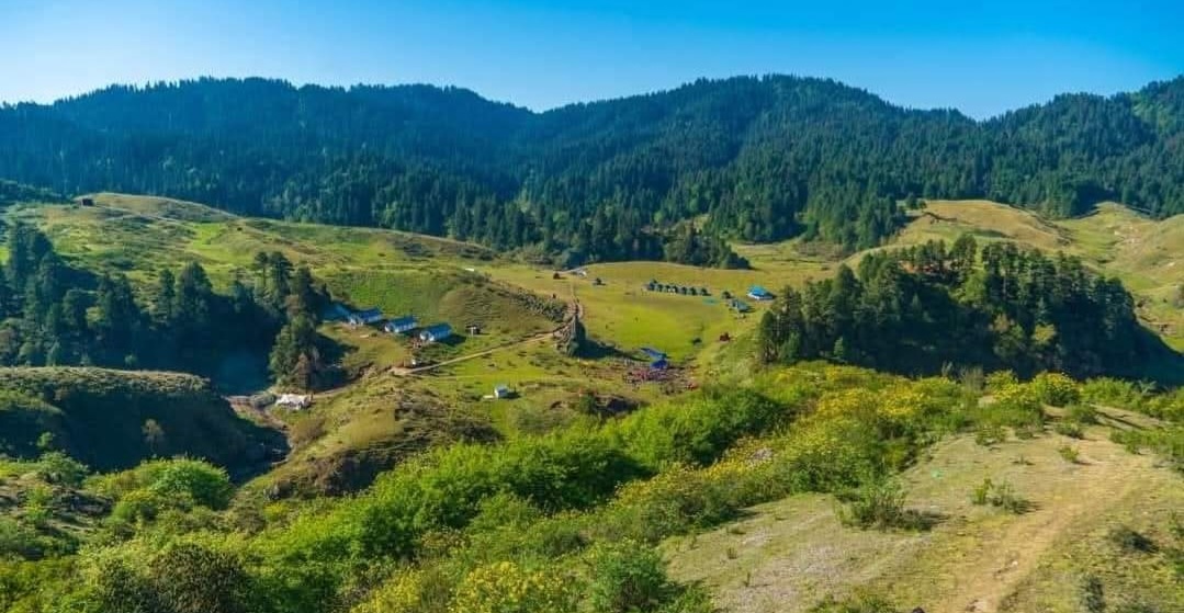खप्तडमा विद्युत् सेवा विस्तार र अधुरो सडक कालोपत्रे हुने